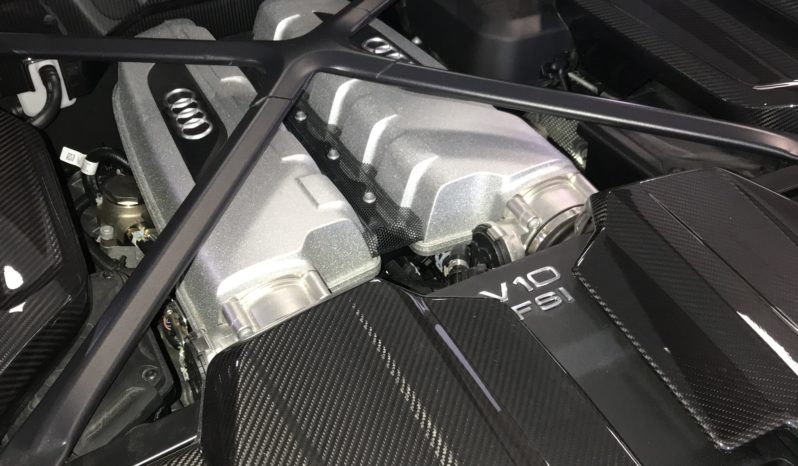 Audi R8 70 FSI V10 Performance Quattro full