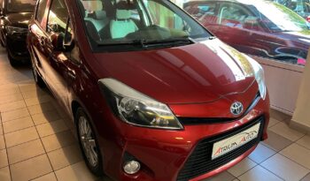 Toyota Yaris 1.5 HSD Live e-CVT full