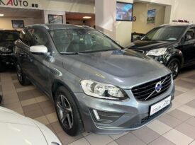 Volvo XC60 2.4 D [D4] Summum Geartronic