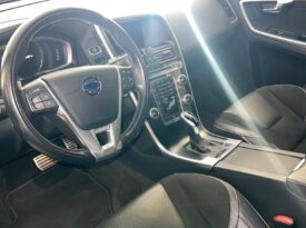 Volvo XC60 2.4 D [D4] Summum Geartronic