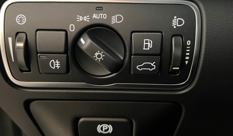 Volvo XC60 2.4 D [D4] Summum Geartronic full